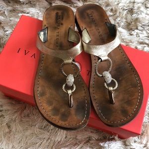 Ivanka Trump Pasion Gold leather sandals size 8